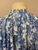Load image into Gallery viewer, Long Sleeve Faith Top - Woodblock Printed Cotton - Blue and White floral
